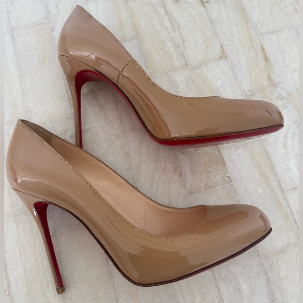 Christian Louboutin Tan Patent Leather Pumps, size 39 - Picture 12 of 12